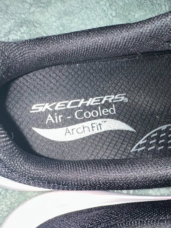 Skechers Women's Black Athletic Slip On Sneakers with Pink Trim - Size 8 - Picture 4 of 7